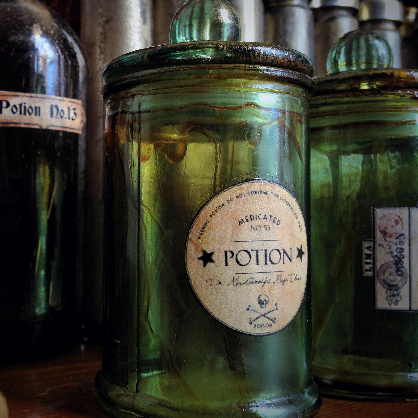 BOTTLE, Potion Bottle - Green Apothecary Jar